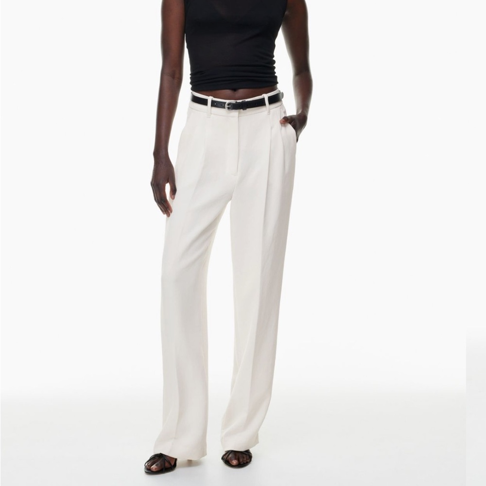 NWT Aritzia Effortless Pant light birch